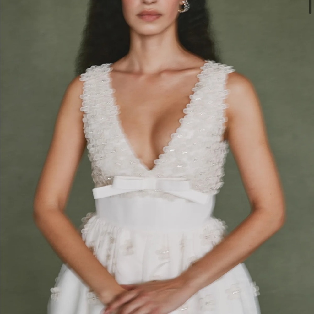 RAINEY DRESS IN IVORY SILK FAILLE WITH FLORAL APPLIQUÉ - Picture 3 of 11